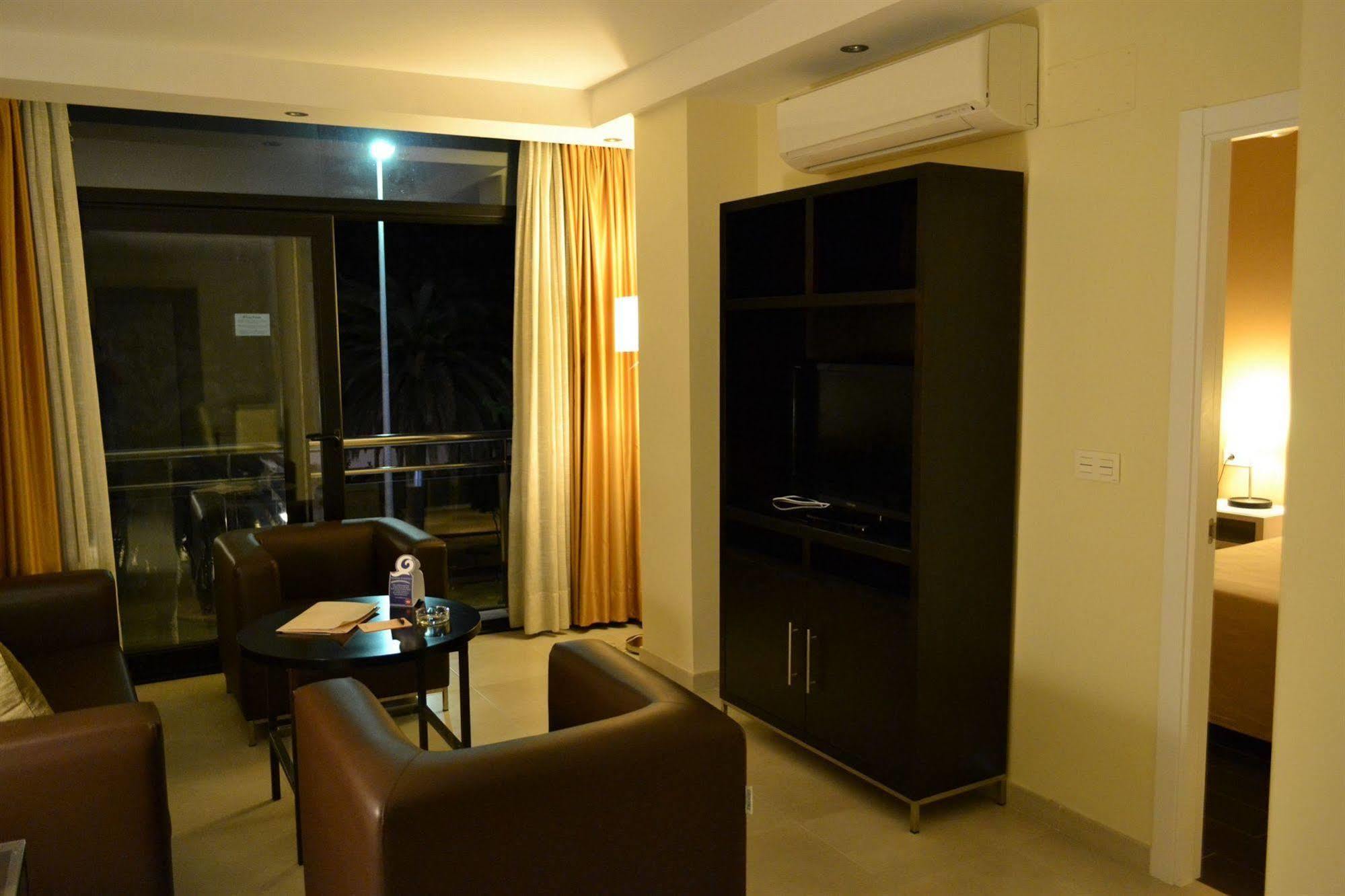 San Pablo Suites エシハ エクステリア 写真